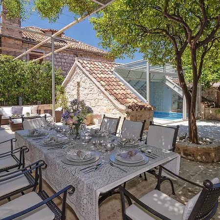 Heraclea House Χβαρ