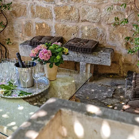 Heraclea House Feriehus Hvar Town