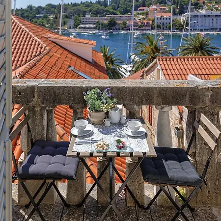 Feriehus Heraclea House Hvar Town