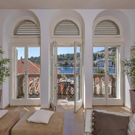 Heraclea House Feriehus